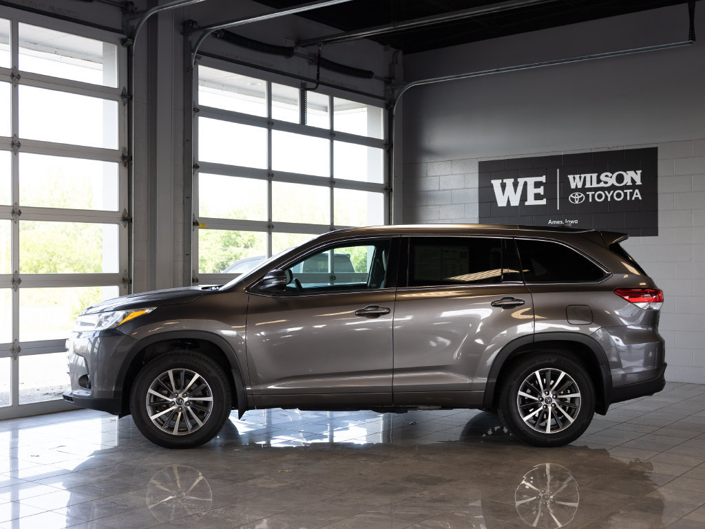 Used 2017 Toyota Highlander XLE
