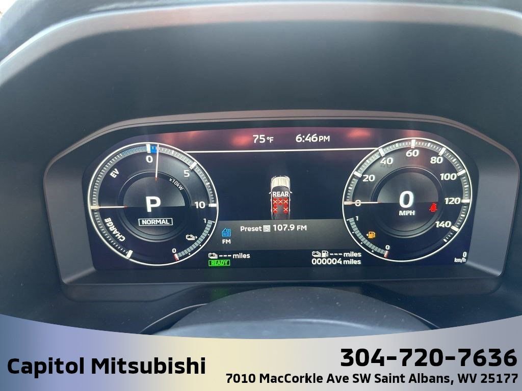 New 2025 Mitsubishi Outlander SE image 25