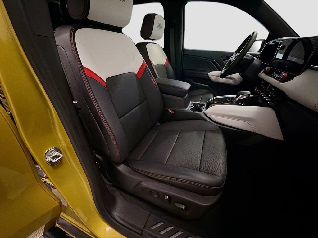 Used 2024 GMC Canyon AT4X w/ AT4X AEV Edition AWD/4WD image 42