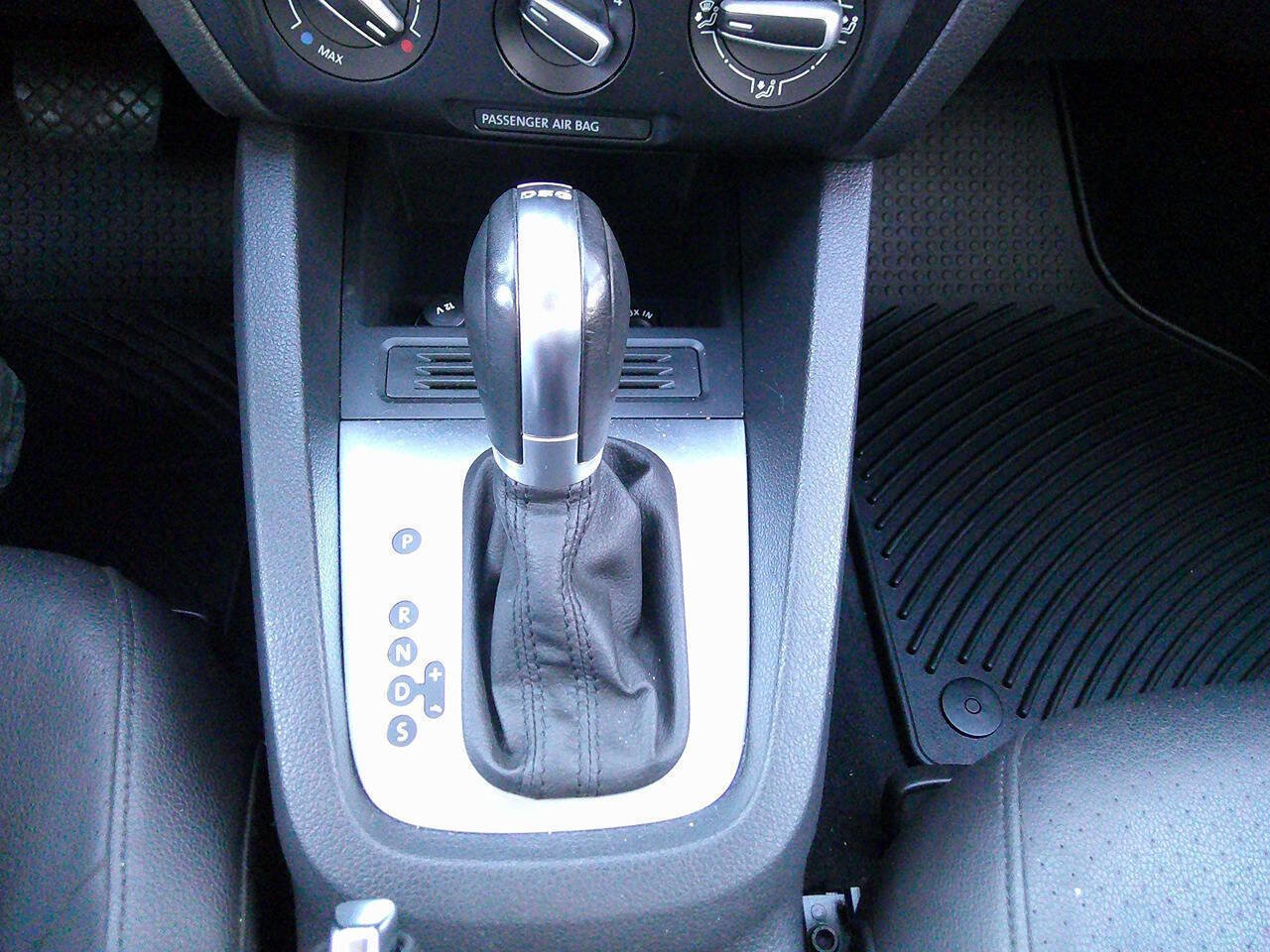 Used 2014 Volkswagen Jetta TDI image 15