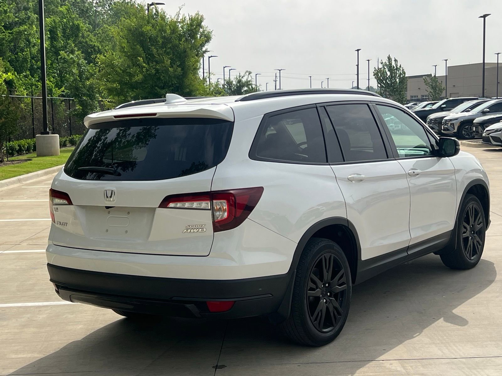 Used 2022 Honda Pilot Sport image 11