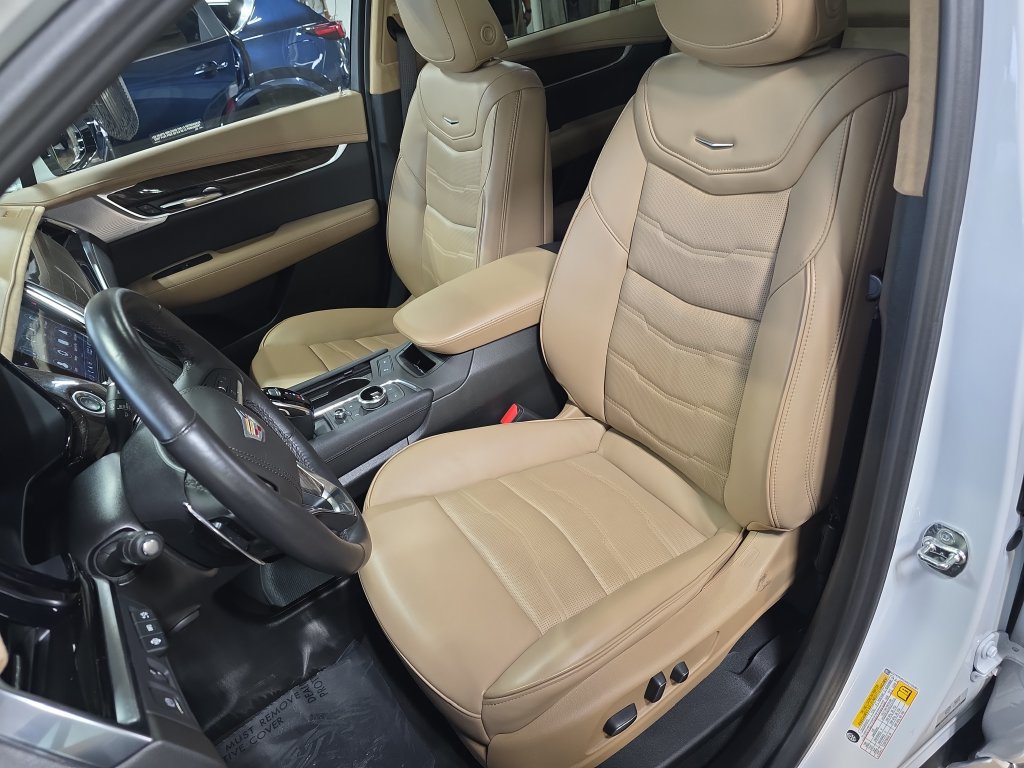 Used 2024 Cadillac XT6 Sport w/ Platinum Package AWD/4WD image 17
