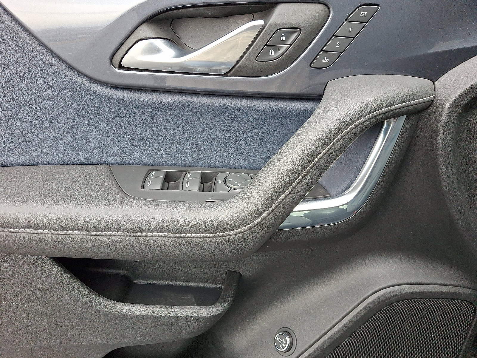 Used 2023 Chevrolet Blazer RS w/ Enhanced Convenience Package image 12