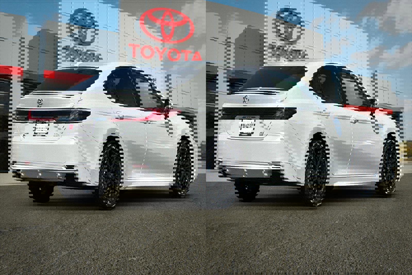 Certified 2025 Toyota Camry XSE FWD image 3