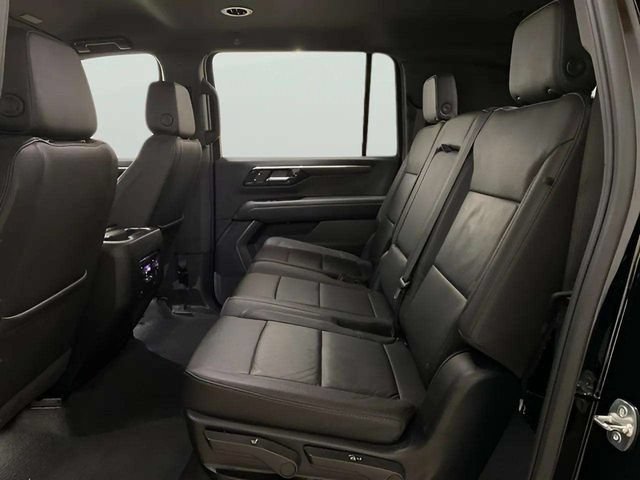 Used 2025 Chevrolet Suburban LT RWD image 67