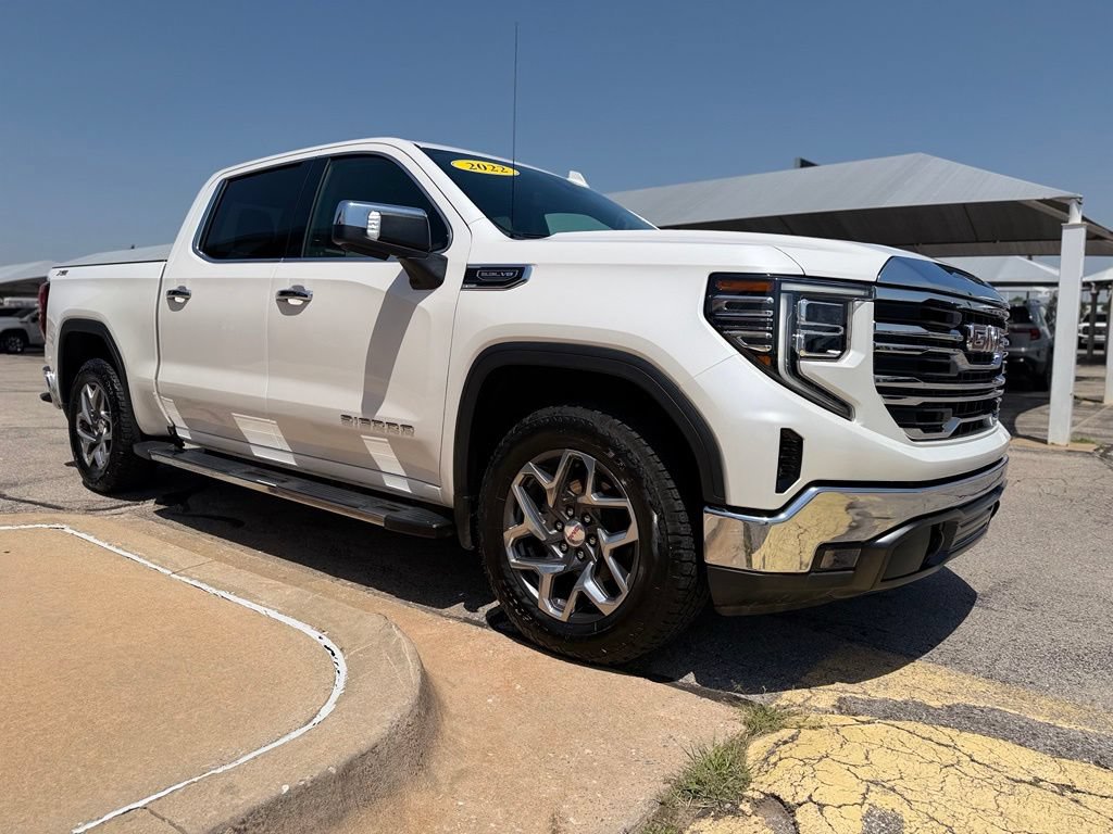 Used 2022 GMC Sierra 1500 SLT AWD/4WD image 3