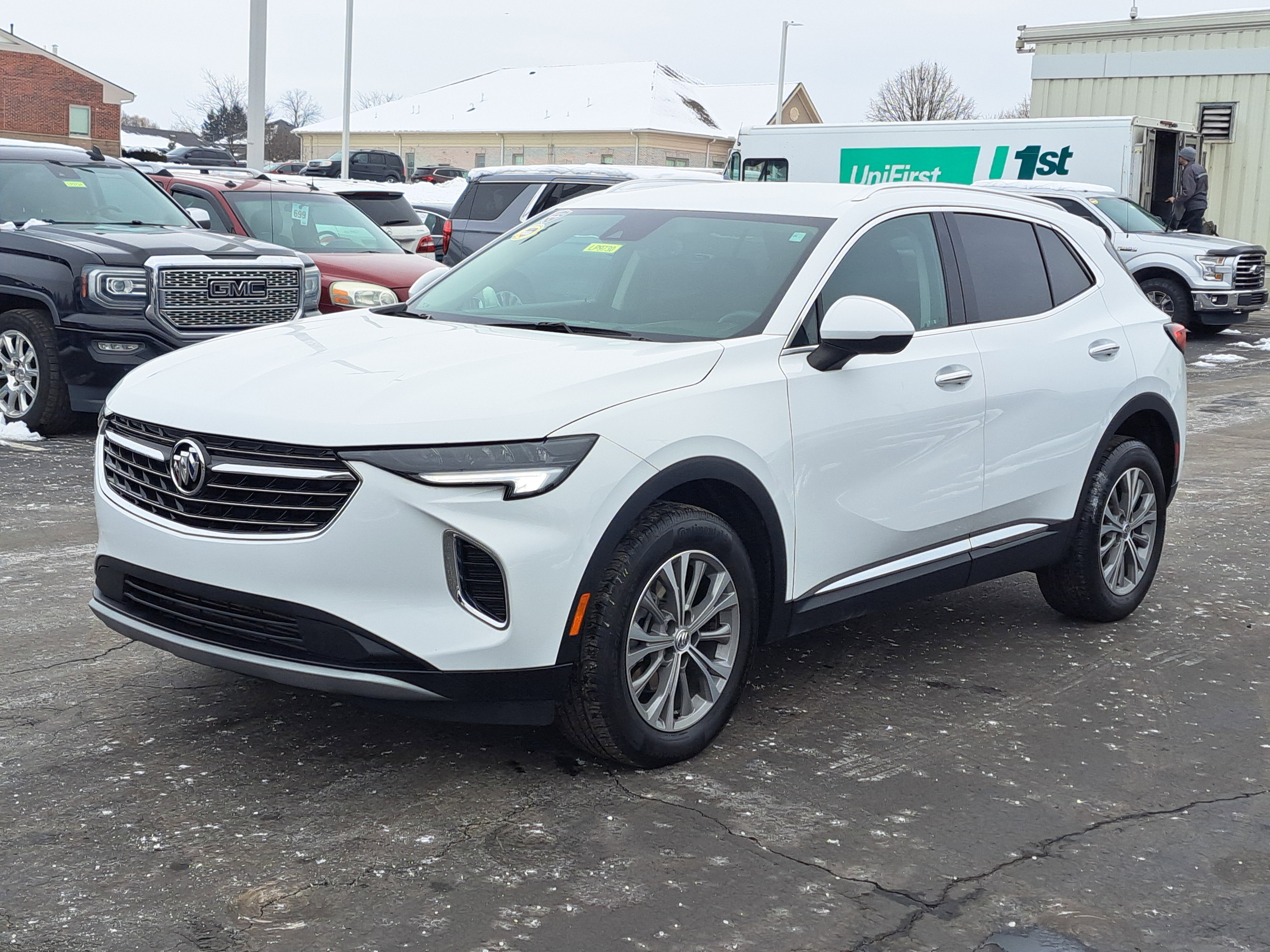 Used 2022 Buick Envision Preferred image 2