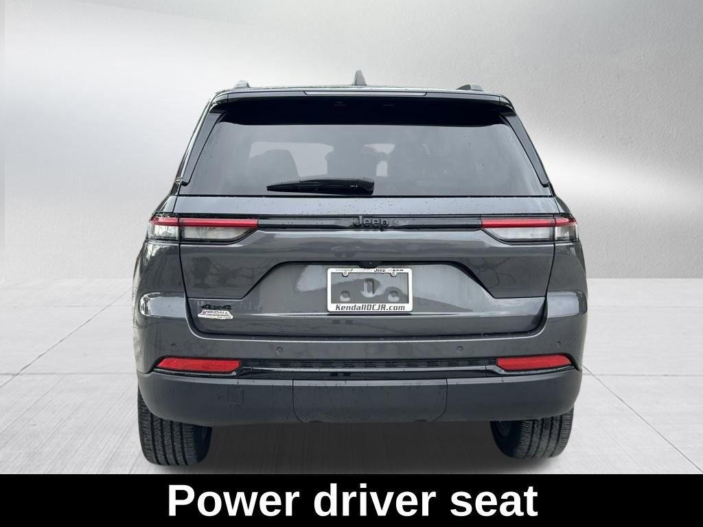 Certified 2024 Jeep Grand Cherokee Altitude image 9