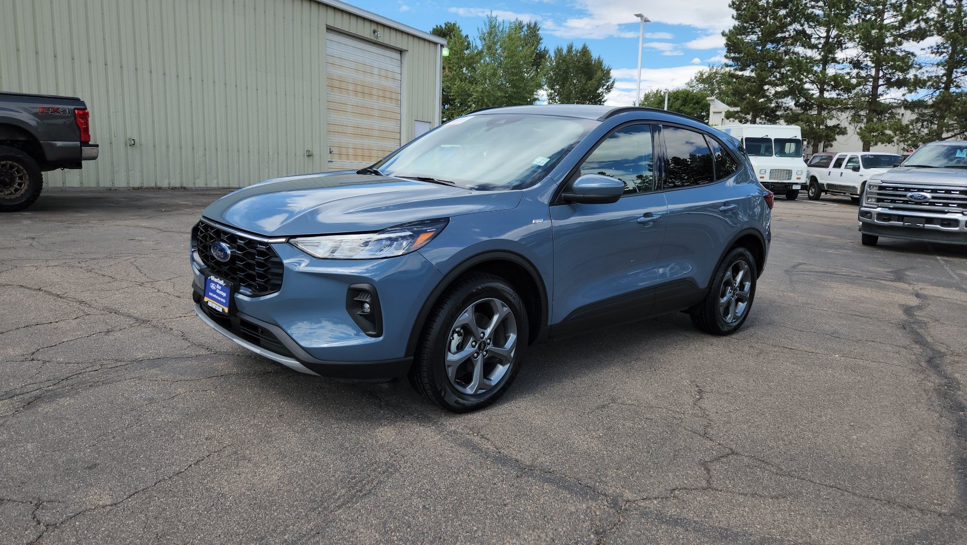Certified 2025 Ford Escape ST-Line Select AWD/4WD image 4