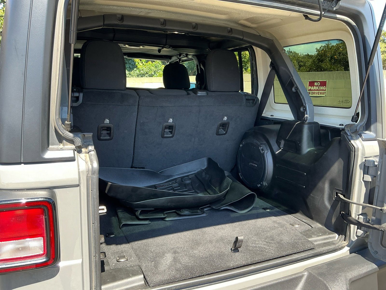 Used 2021 Jeep Wrangler Unlimited Sport image 28