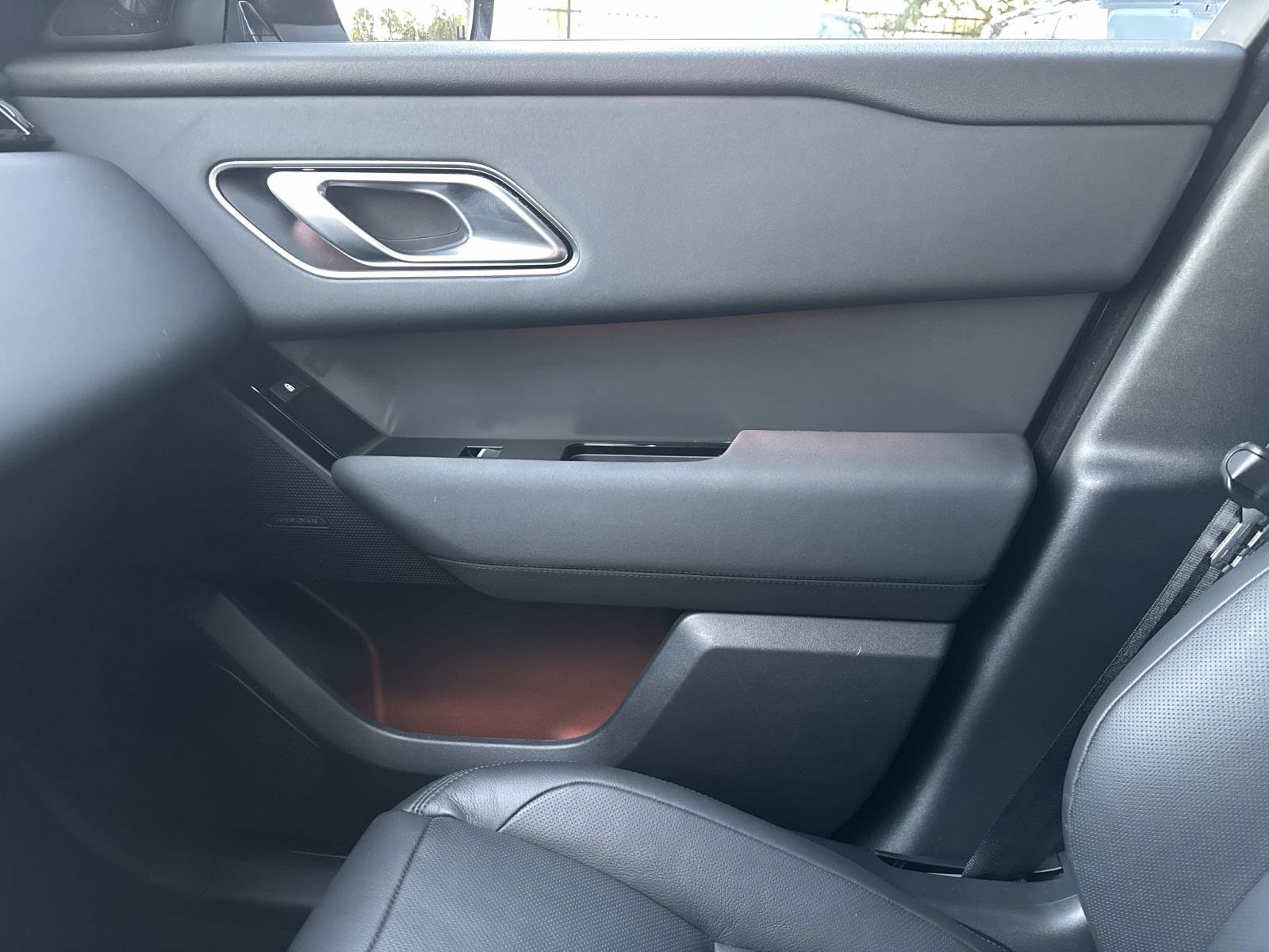 Used 2024 Land Rover Range Rover Velar Dynamic SE image 24