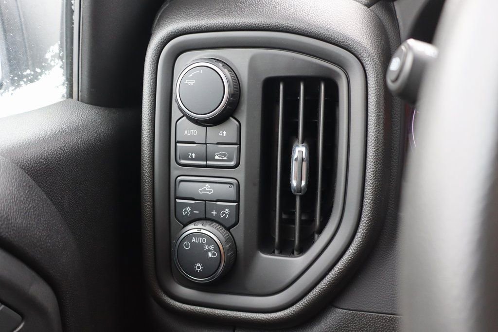 Used 2023 Chevrolet Silverado 1500 Custom image 8