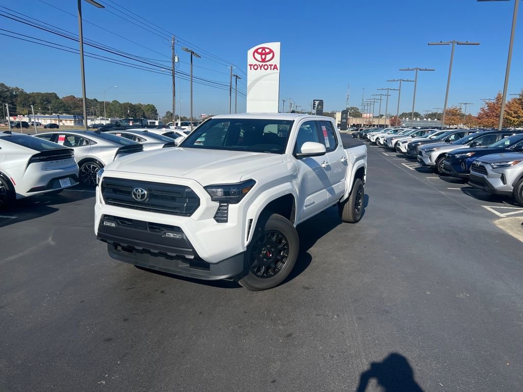 New 2025 Toyota Tacoma SR5