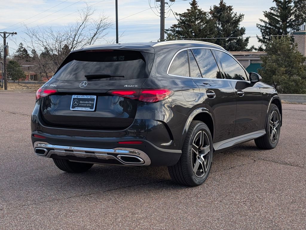 Used 2025 Mercedes-Benz GLC 350e 4MATIC image 5