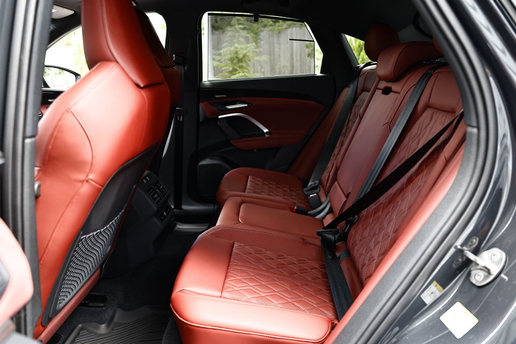 New 2026 Audi SQ5 Prestige AWD/4WD image 27