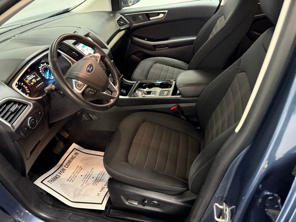 Used 2019 Ford Edge SEL image 16