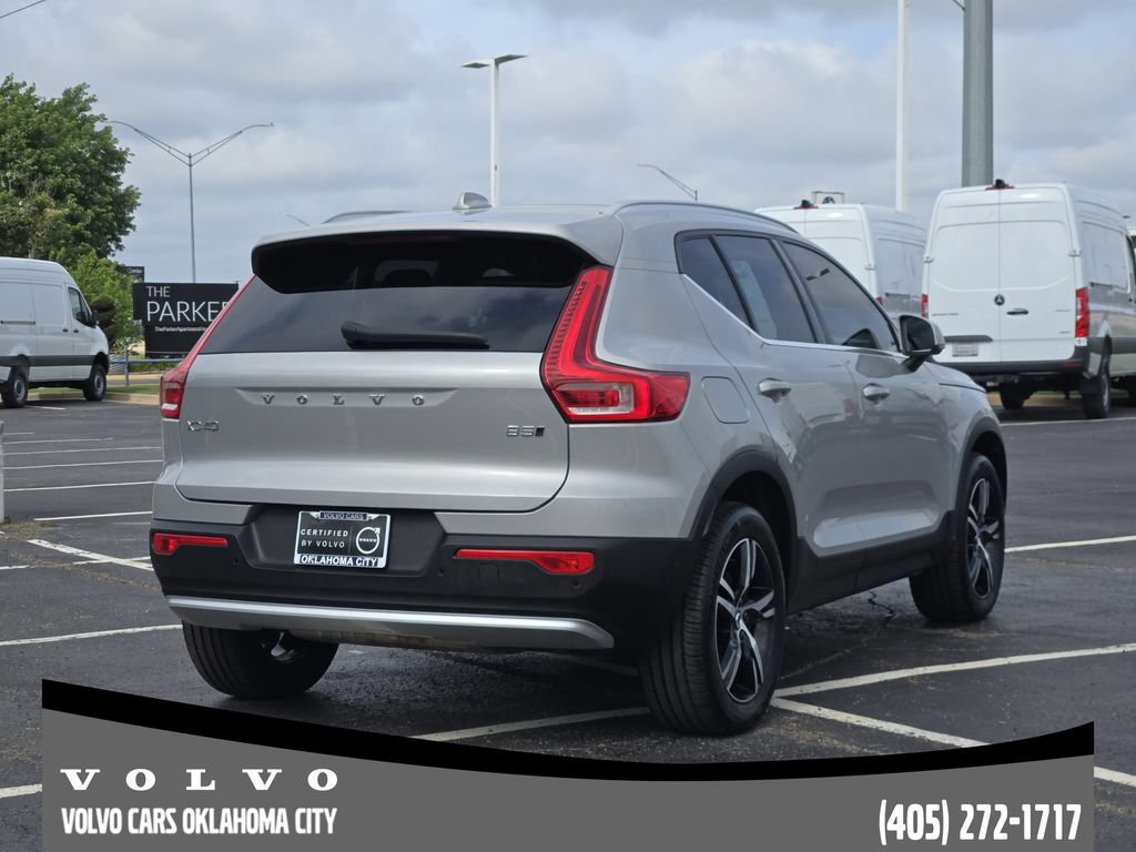 Certified 2025 Volvo XC40 B5 Core AWD/4WD image 5