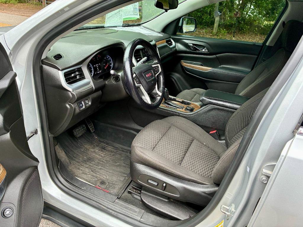 Used 2017 GMC Acadia SLE w/ Driver Alert Package I FWD image 11