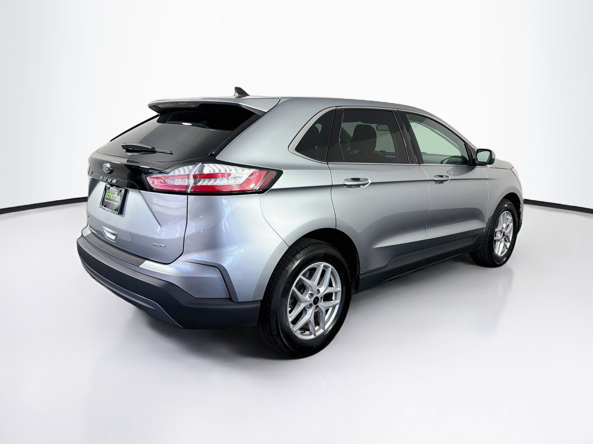 Used 2024 Ford Edge SEL AWD/4WD image 9