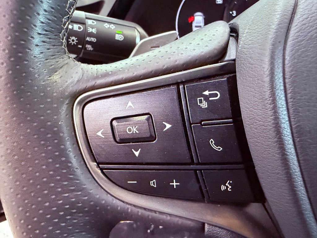 Certified 2023 Lexus ES 350 F Sport w/ Accessory Package (Z2) image 20