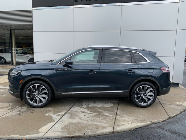Used 2021 Lincoln Nautilus Reserve AWD/4WD image 2