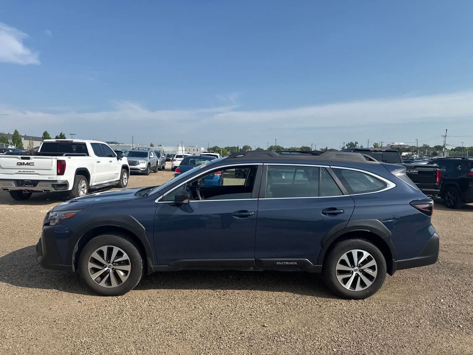 Used 2025 Subaru Outback AWD/4WD image 12