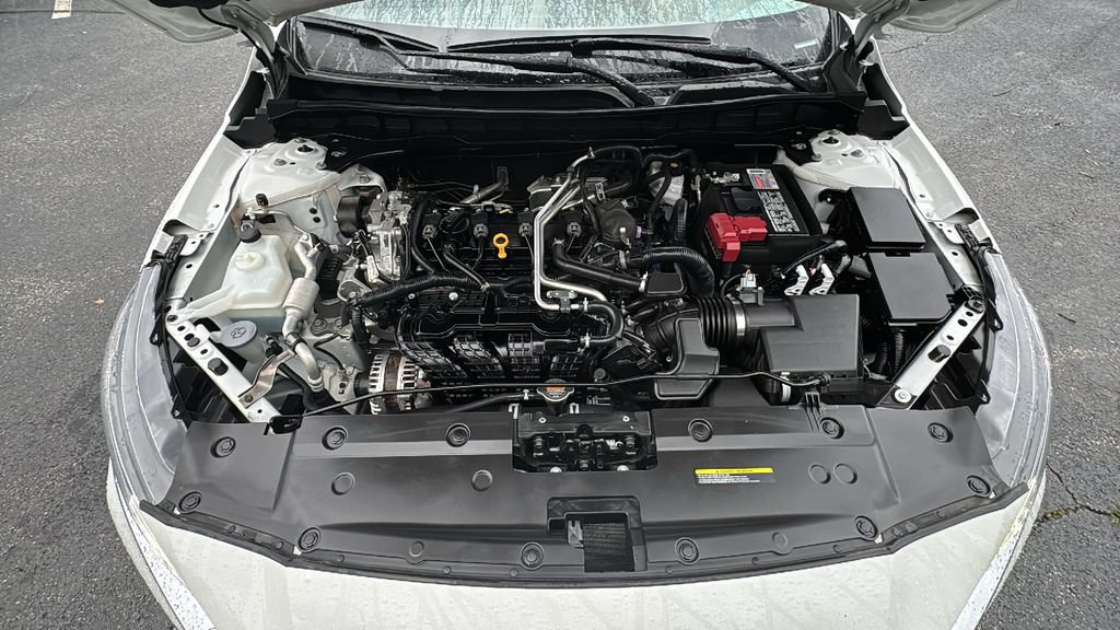 Used 2025 Nissan Altima 2.5 SV FWD image 32