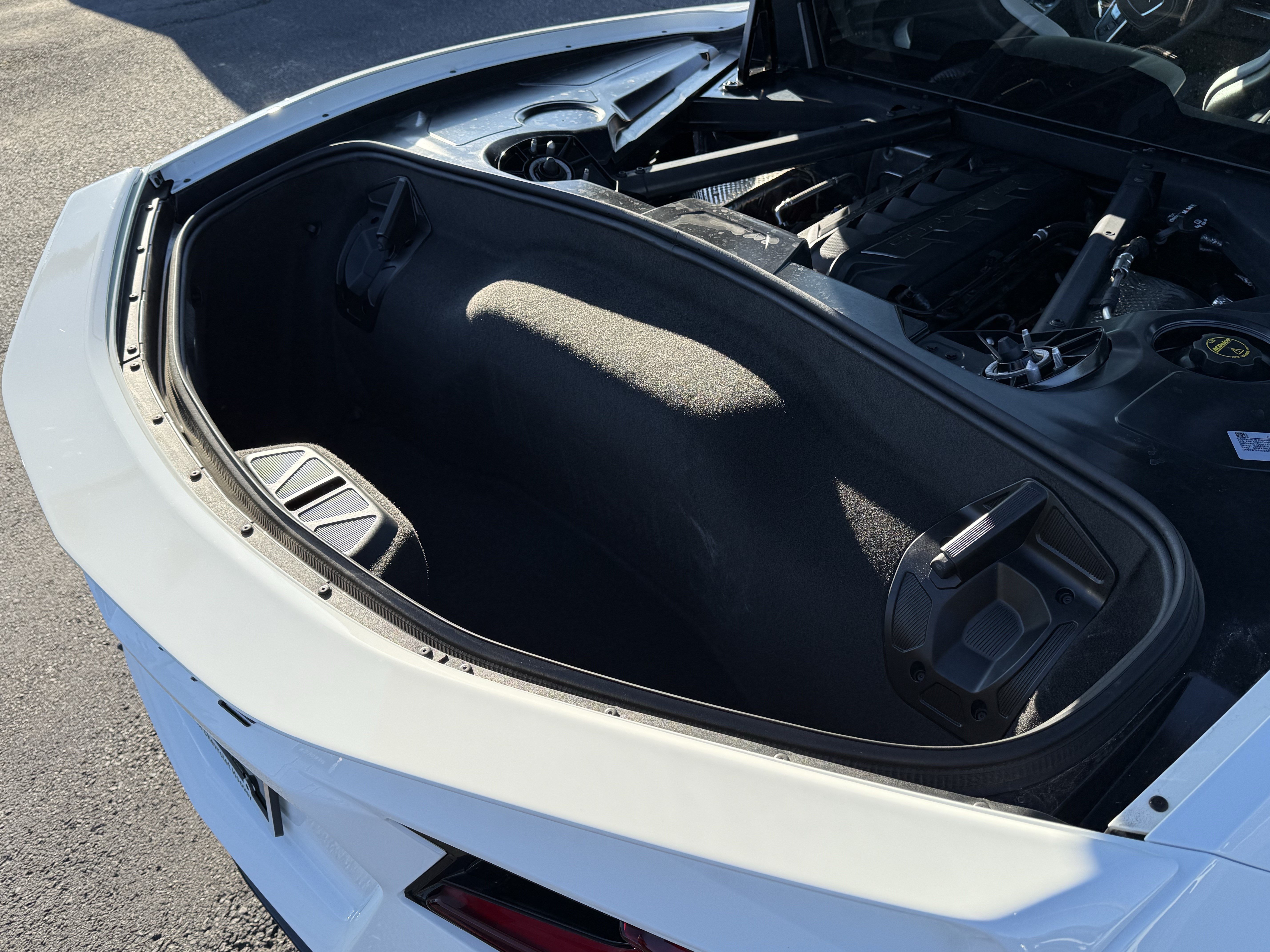 Used 2025 Chevrolet Corvette Stingray Coupe w/ Battery Protection Package RWD image 33