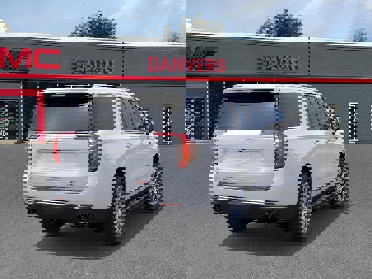 New 2026 GMC Yukon XL Denali w/ Sun & Power Step Package image 4