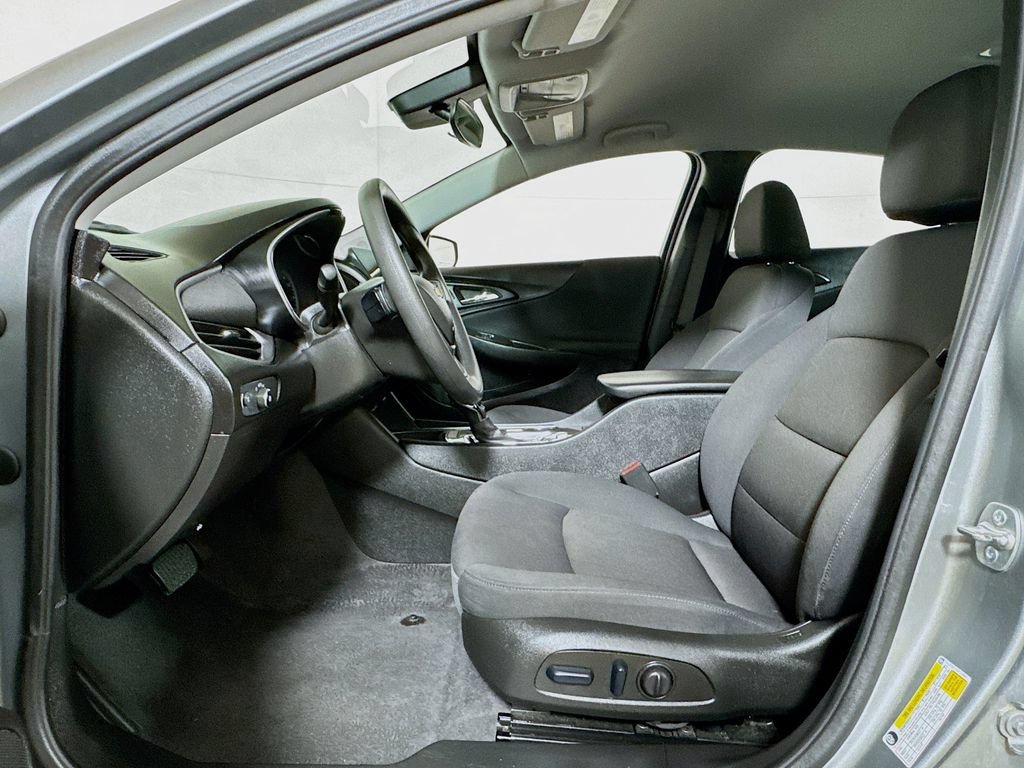 Certified 2025 Chevrolet Malibu LT FWD image 19