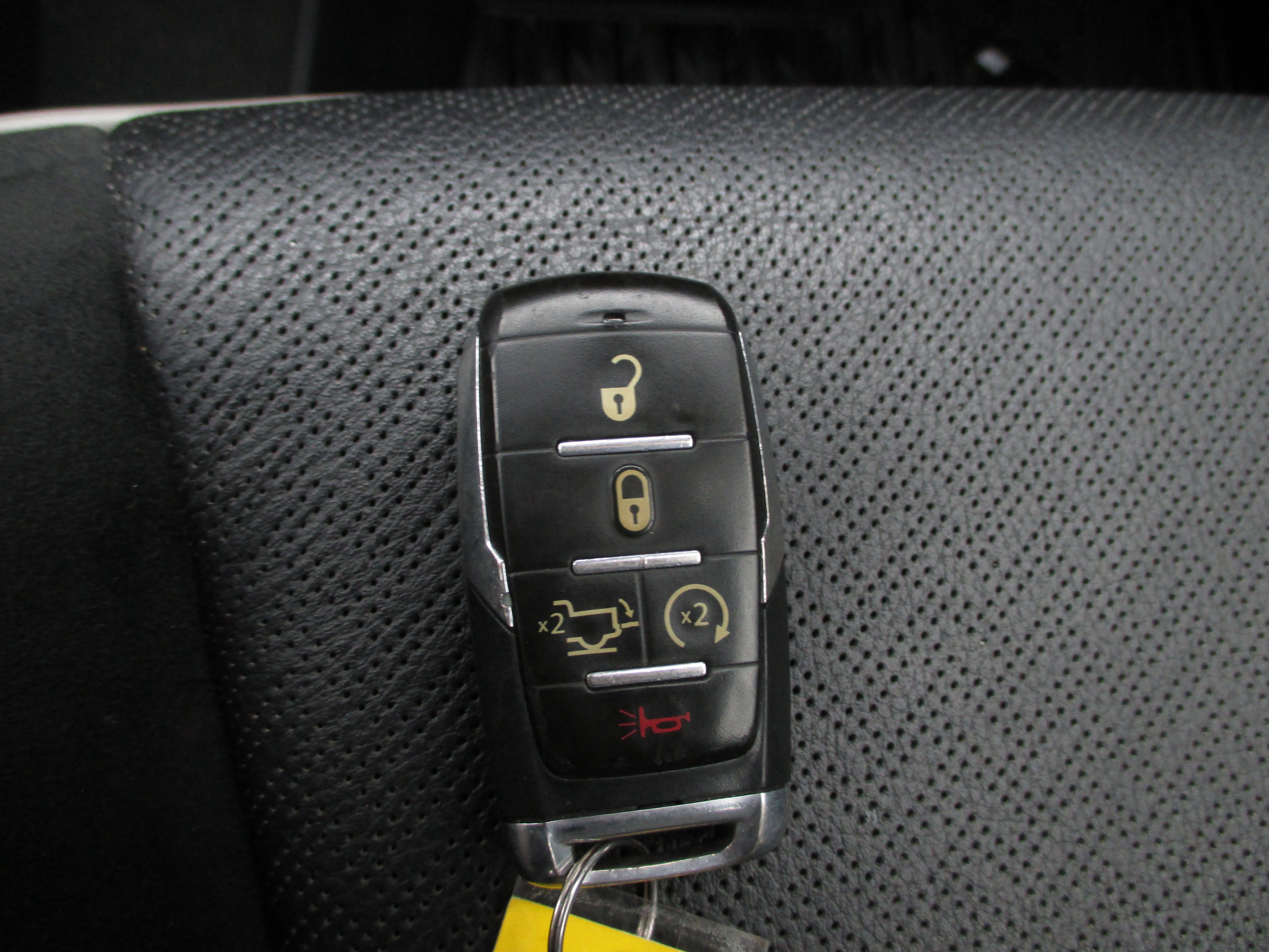 Used 2020 RAM 1500 Laramie AWD/4WD image 28