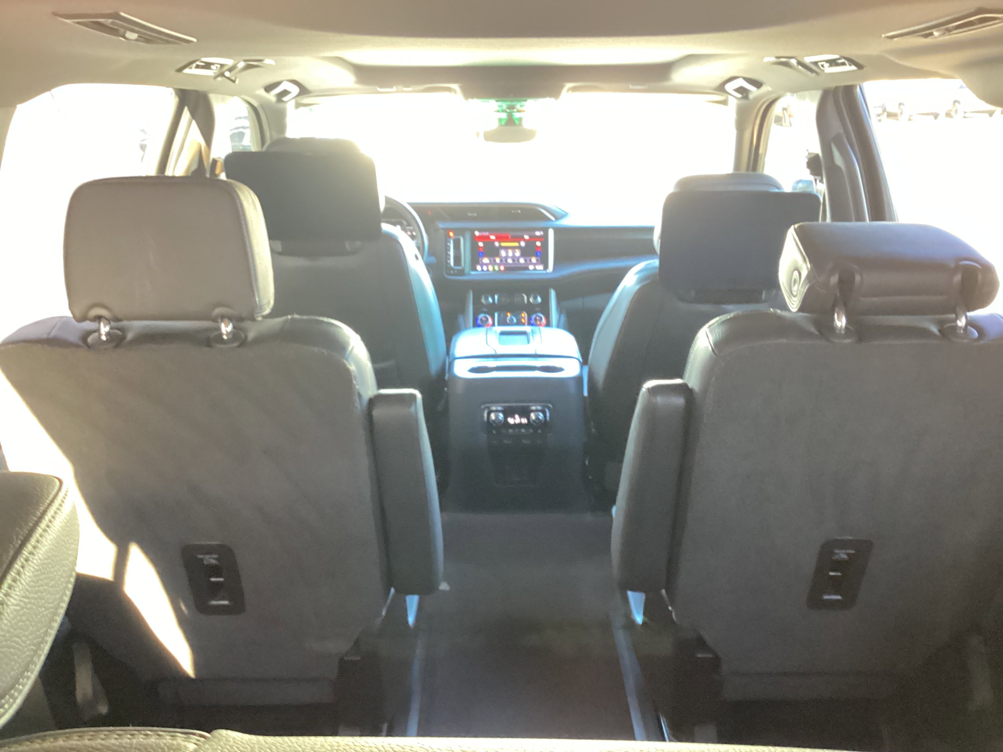 Used 2021 GMC Yukon XL Denali w/ Denali Premium Package image 10