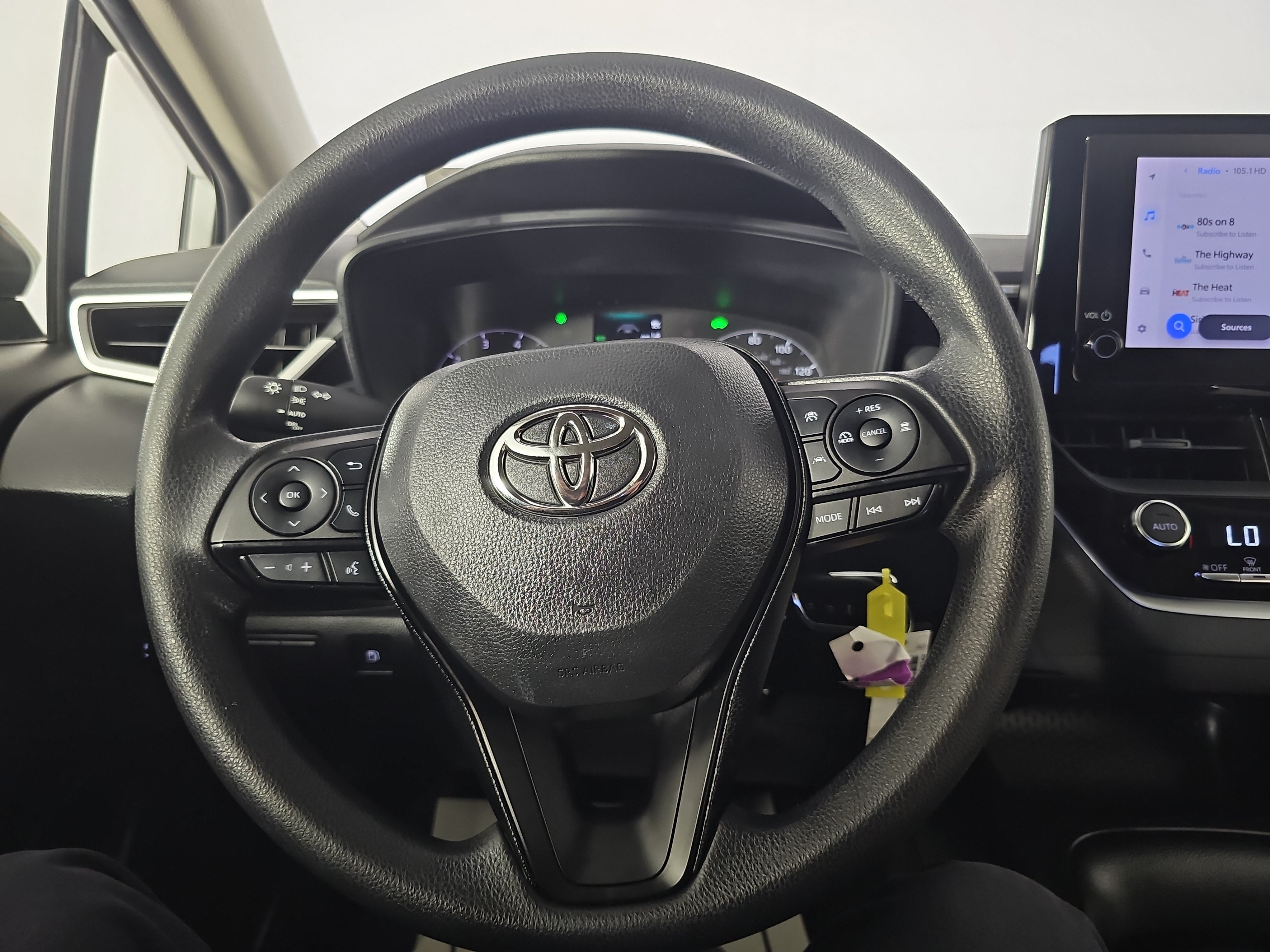 Used 2023 Toyota Corolla LE FWD image 23