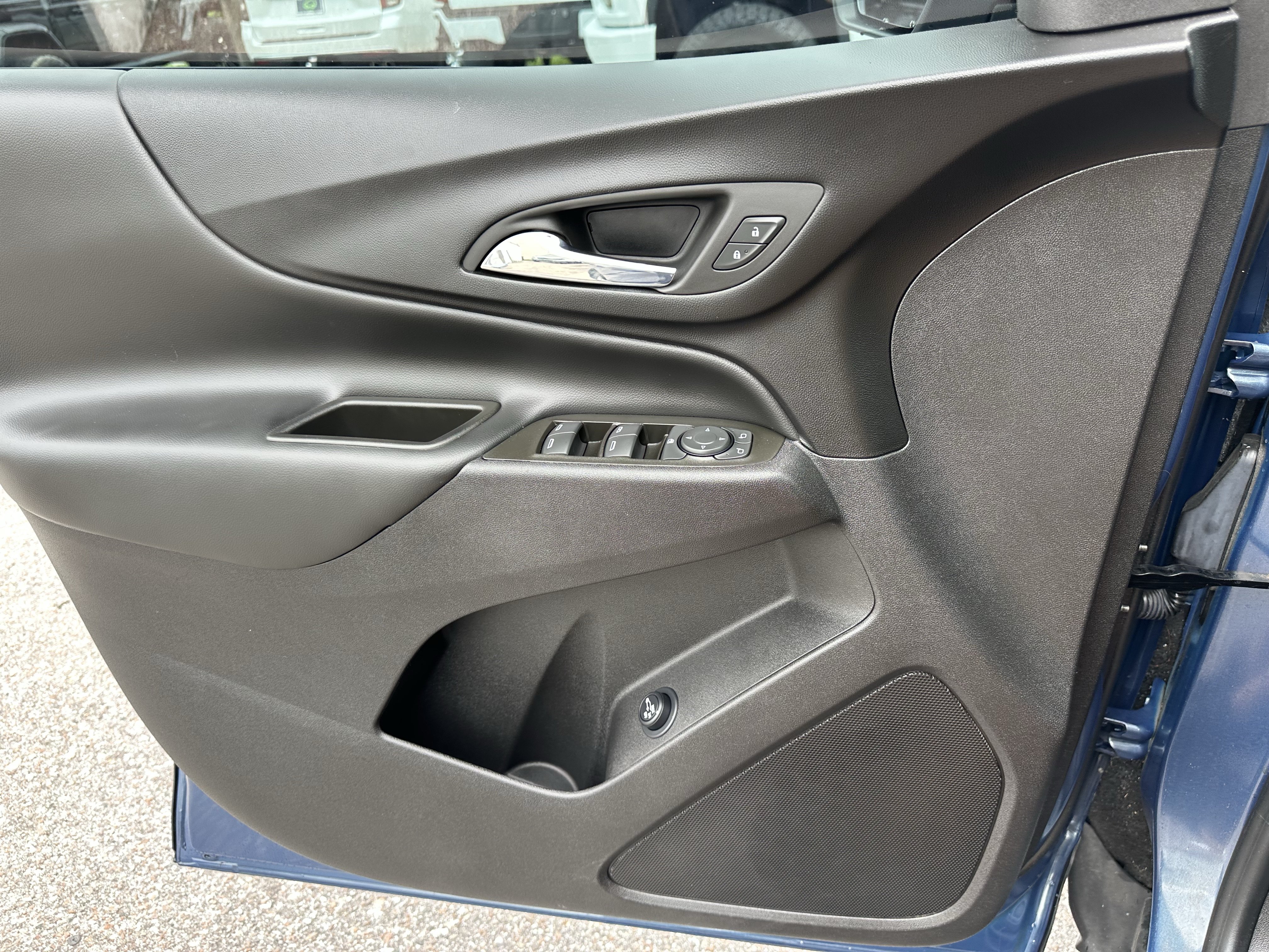 Certified 2024 Chevrolet Equinox LT FWD image 22