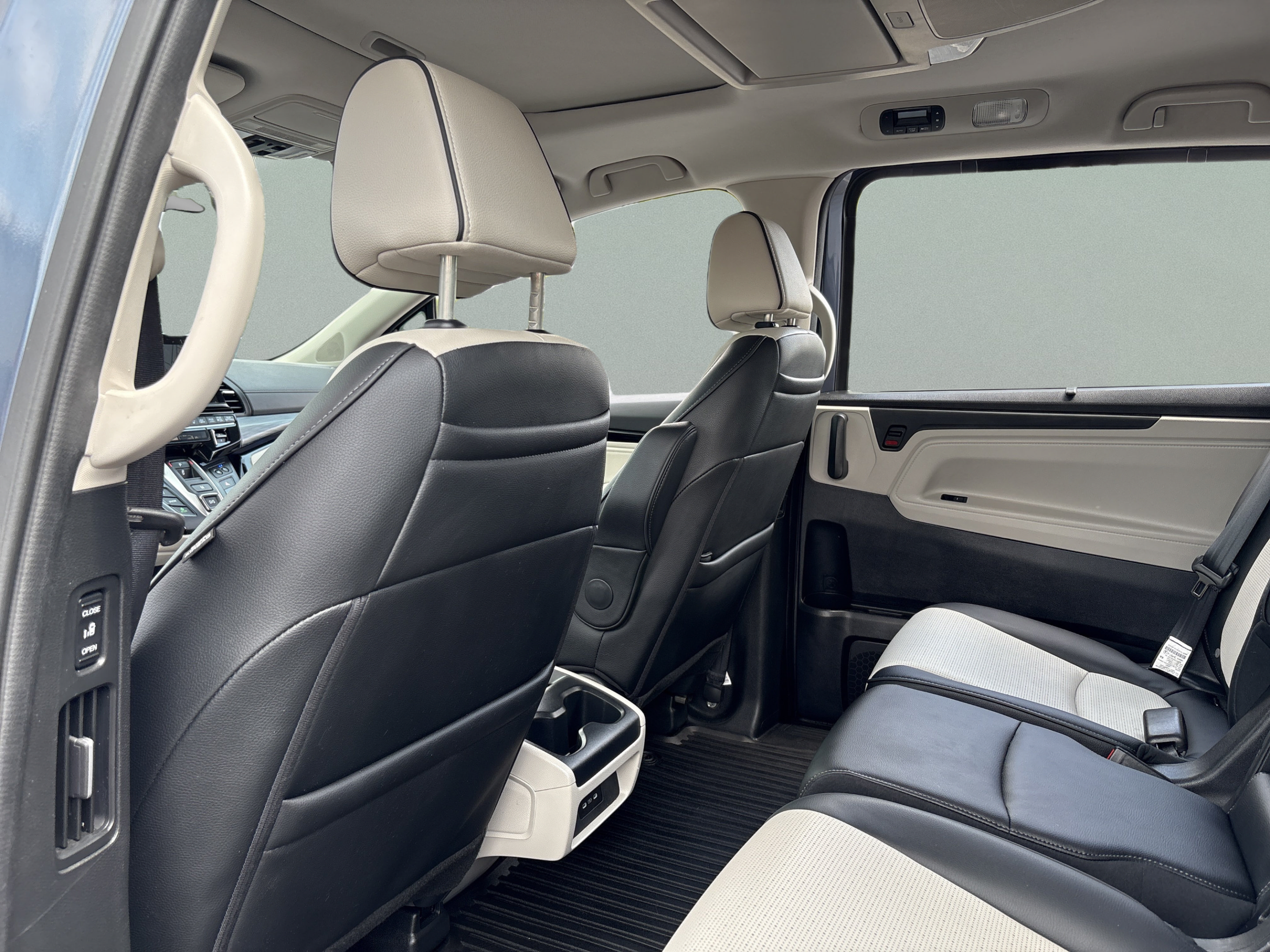 Certified 2025 Honda Odyssey Elite image 50