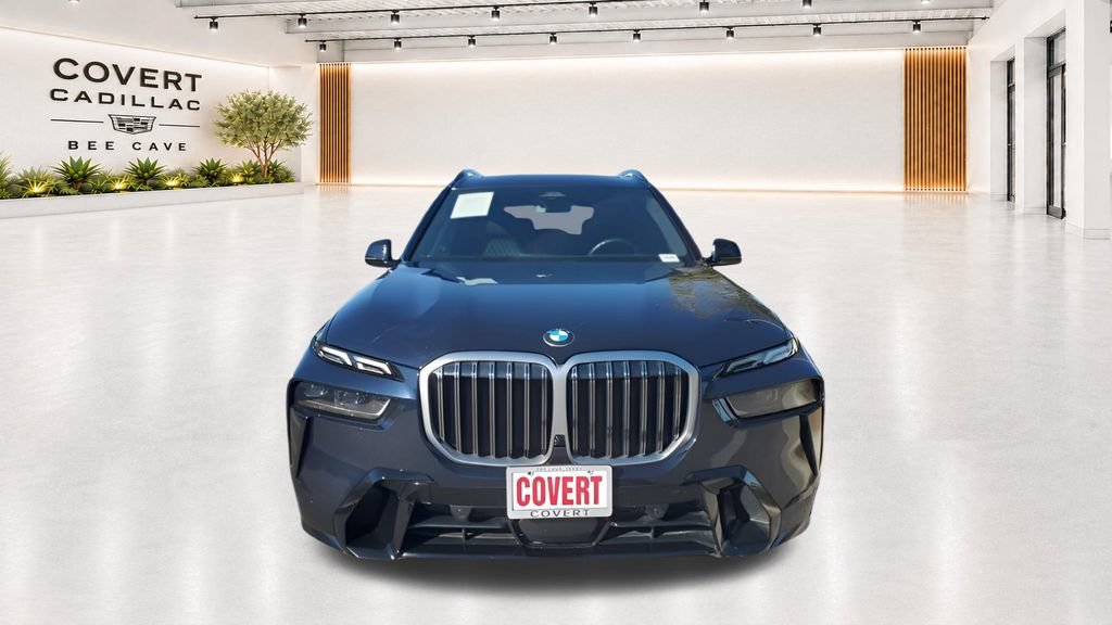 Used 2023 BMW X7 xDrive40i w/ M Sport Package AWD/4WD image 3