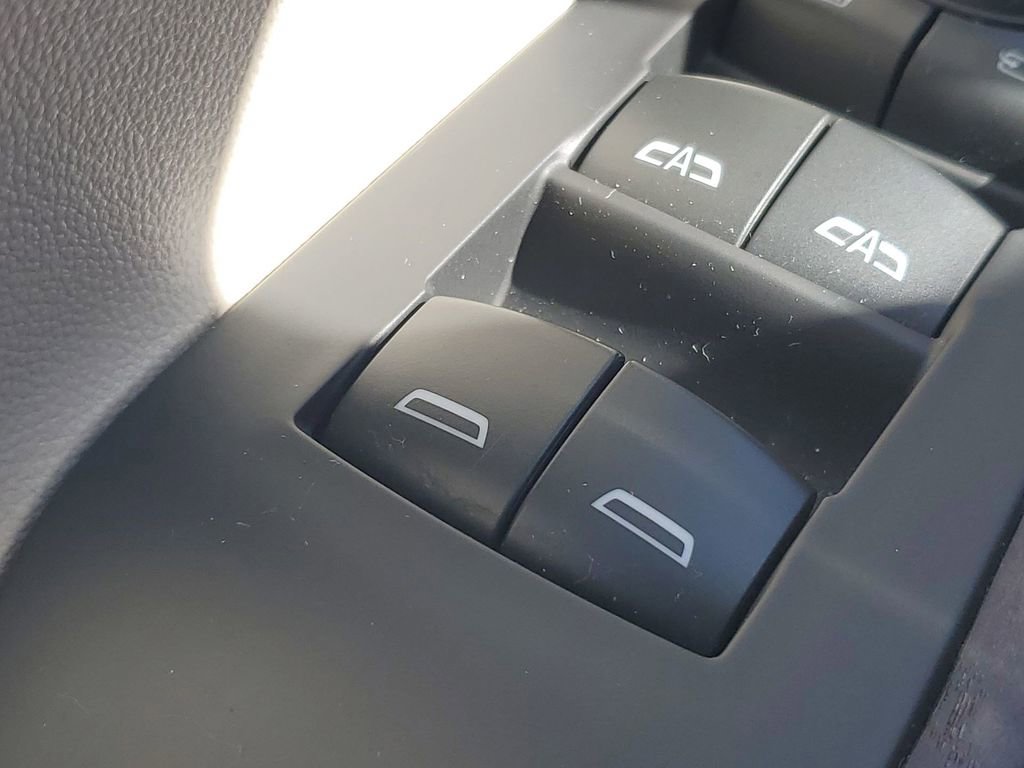 Used 2021 GMC Acadia Denali w/ Denali Technology Package image 34