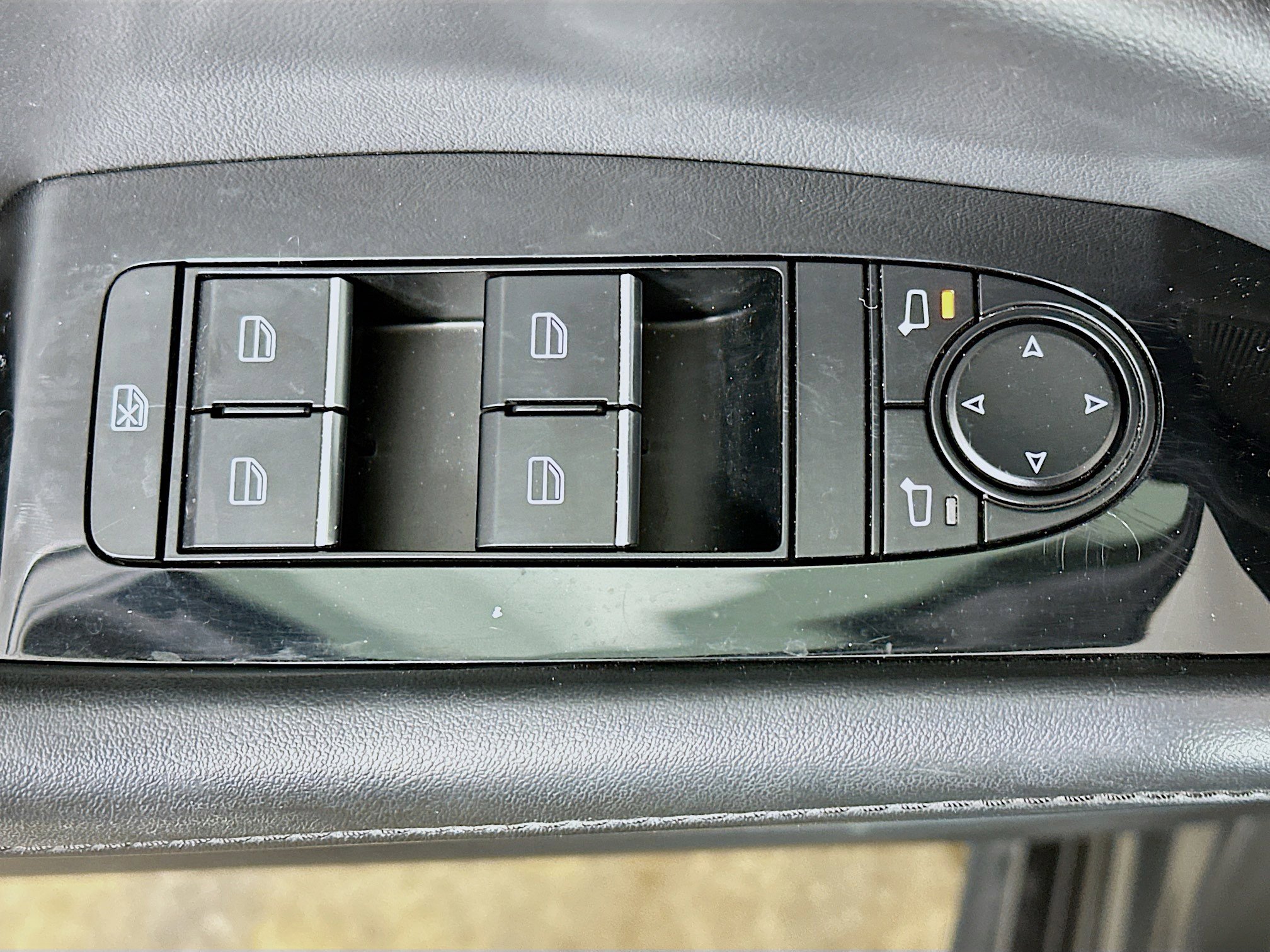 Used 2025 MAZDA MAZDA3 s image 15