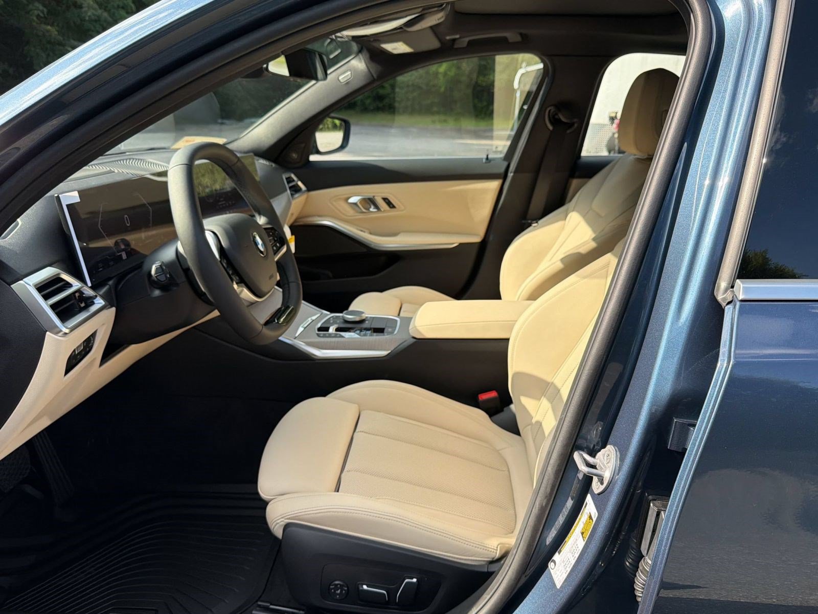 New 2026 BMW 330i Sedan w/ Premium Package RWD image 5