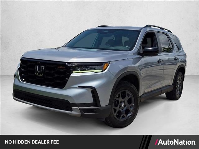 Used 2025 Honda Pilot TrailSport