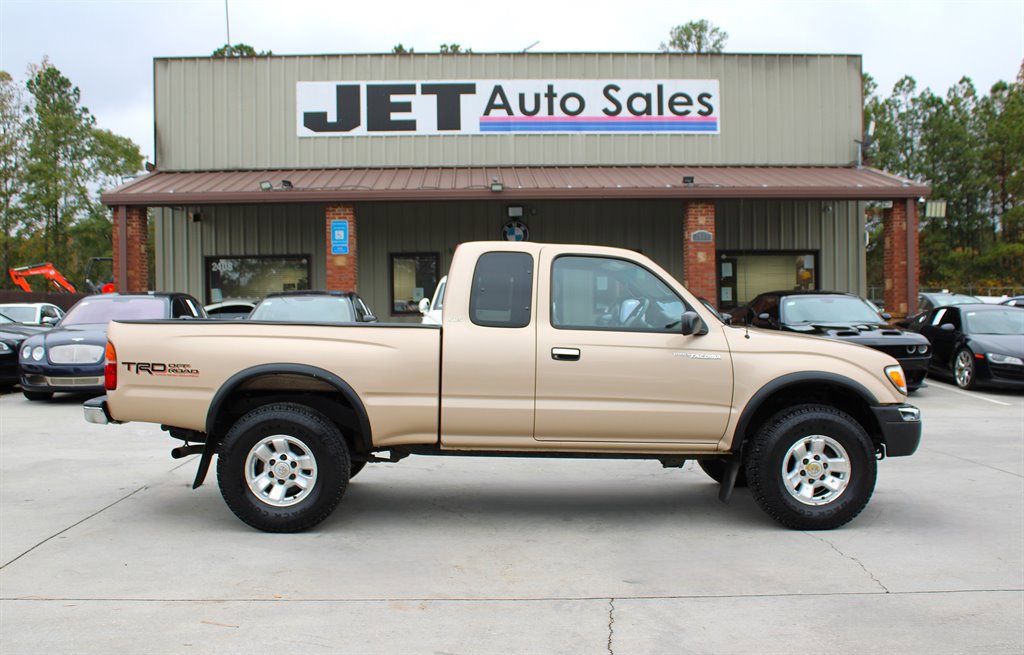 Used 1999 Toyota Tacoma 4x4 Xtracab V6 image 9