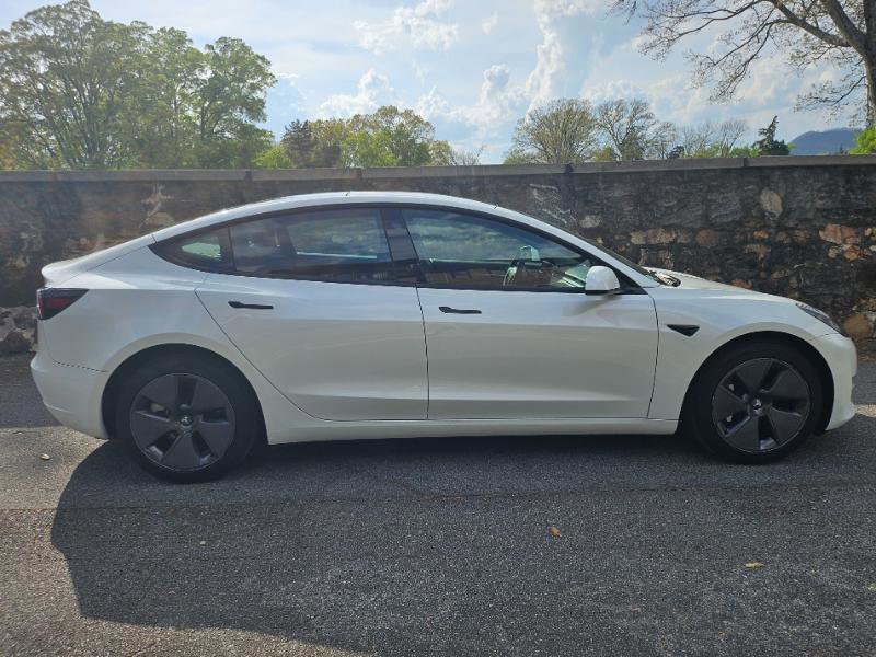 Used 2023 Tesla Model 3 Standard Range image 9