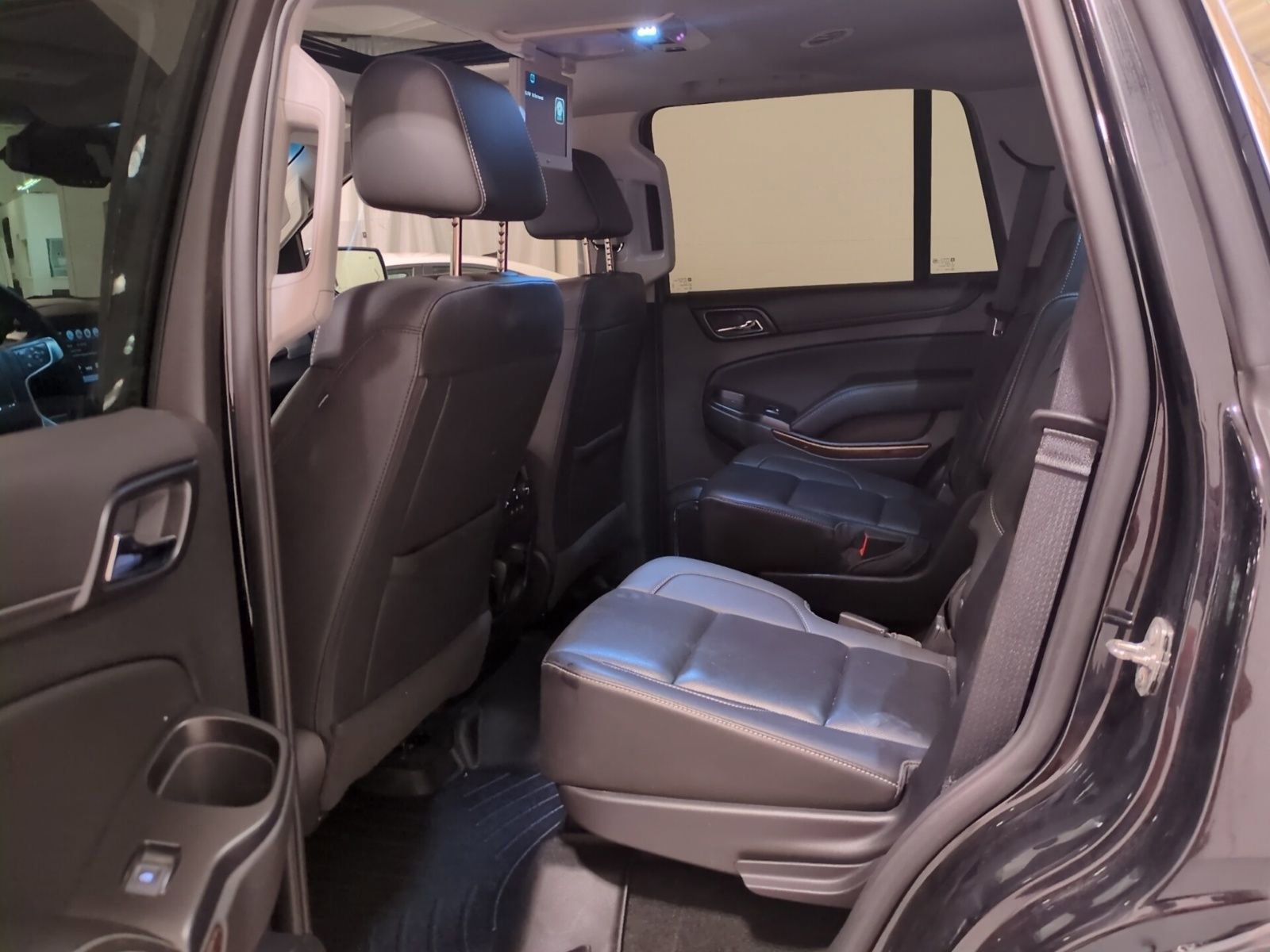 Used 2018 GMC Yukon SLT w/ Premium Edition image 15