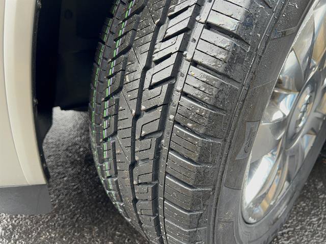 Used 2016 Buick Enclave Leather image 13