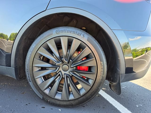 Used 2025 Tesla Model Y Long Range AWD/4WD image 13