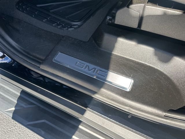 Used 2024 GMC Yukon SLT image 19