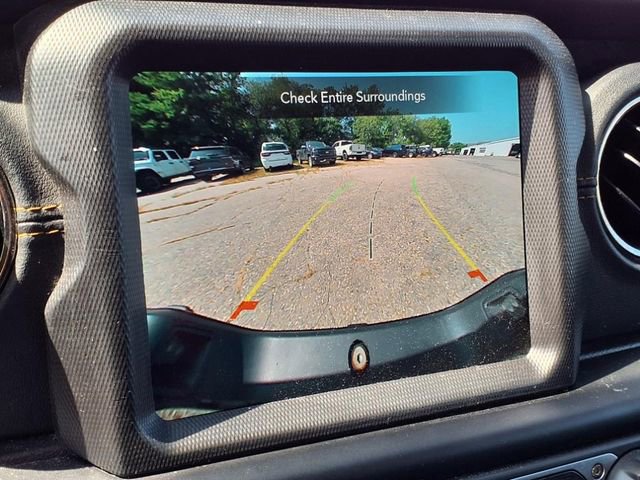 Used 2023 Jeep Gladiator Overland image 19