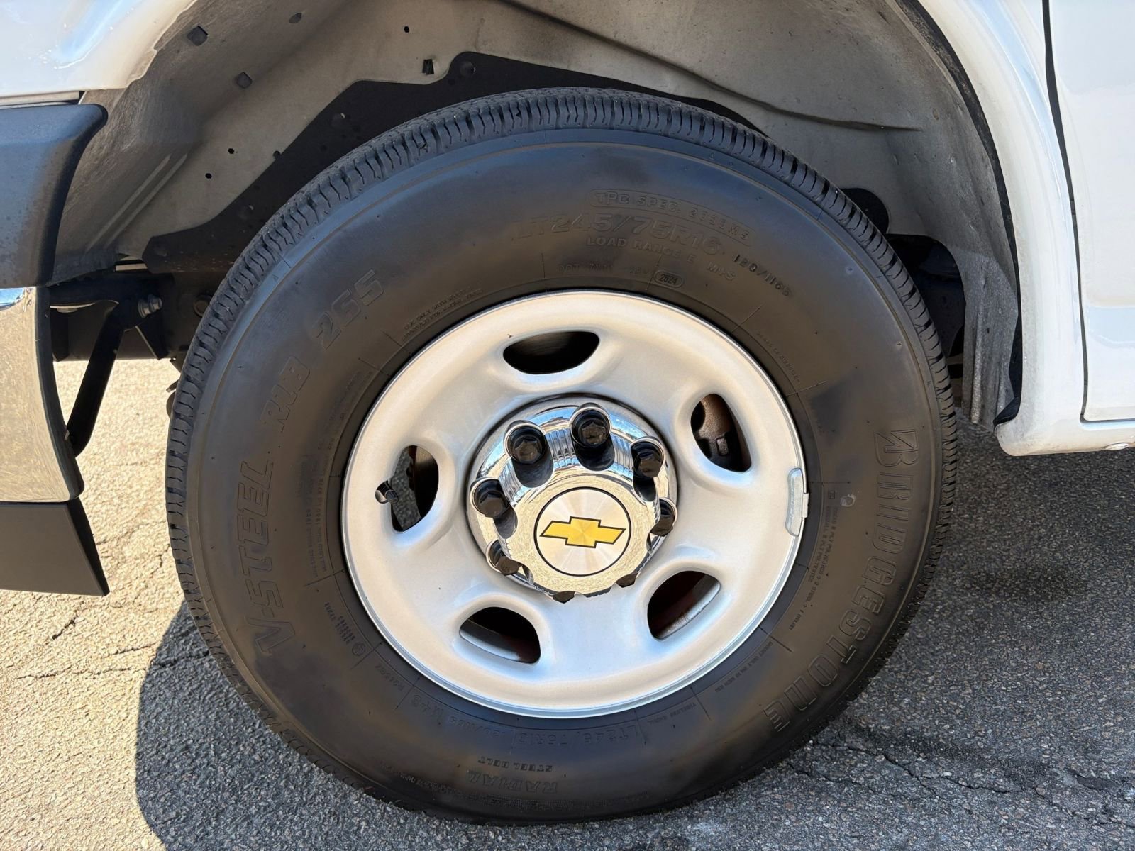 Used 2024 Chevrolet Express 3500 LT w/ LT Preferred Equipment Group image 29