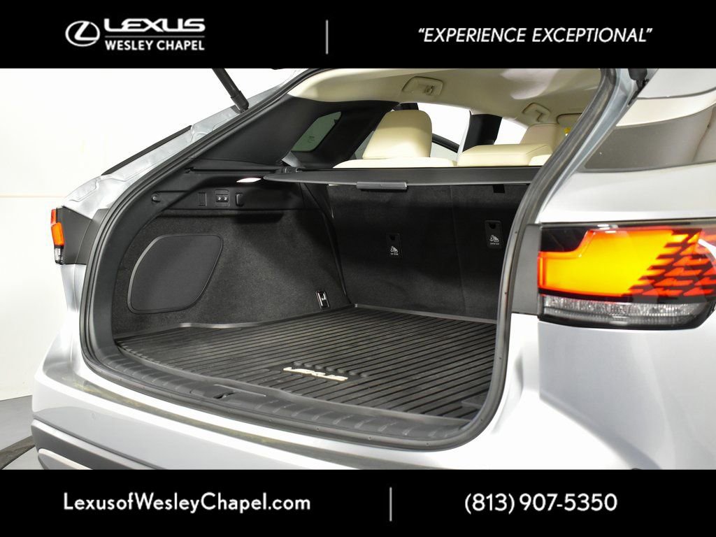 Used 2024 Lexus RX 350 FWD w/ Technology Package image 18