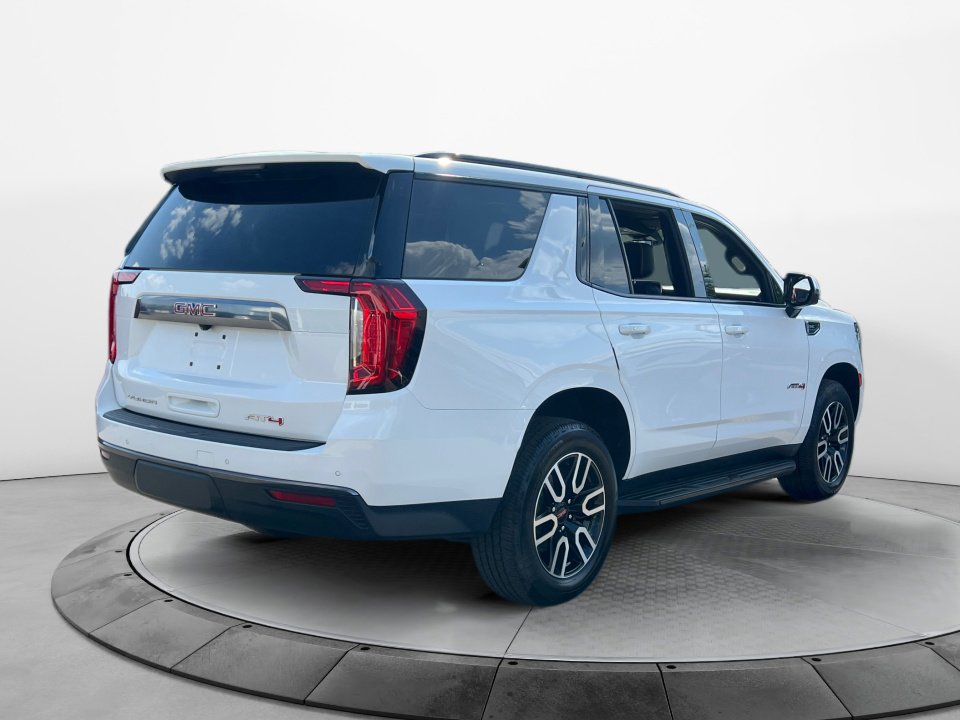 Used 2023 GMC Yukon AT4 w/ Technology Package AWD/4WD image 7